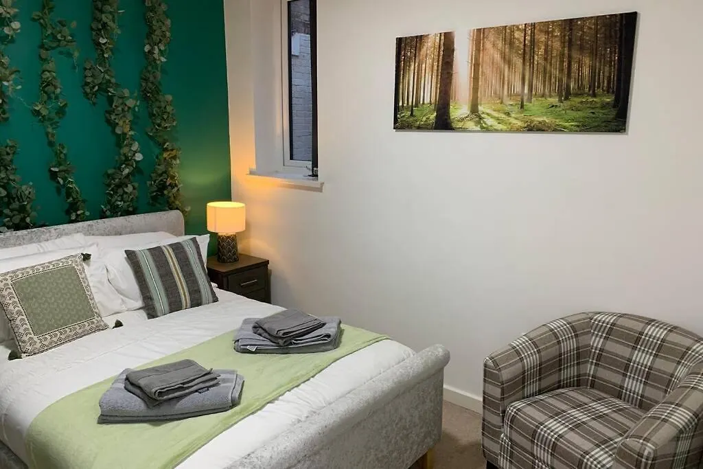 Smart 1 Bed Apartment With Sofa Bed contacts